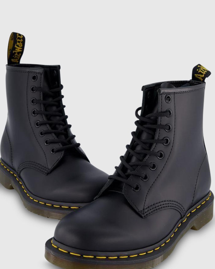 1460 black 2025 doc martens