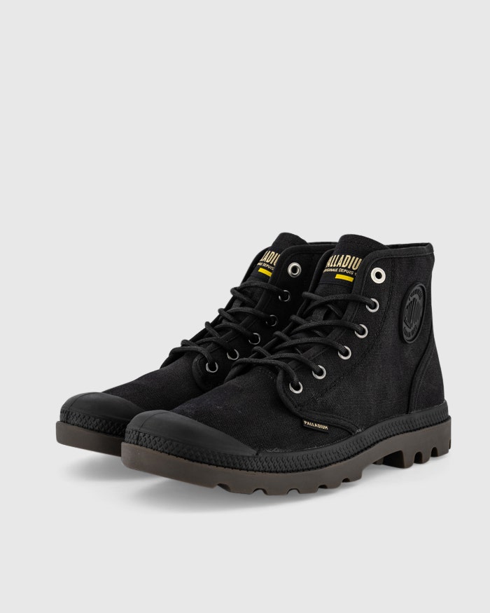 Pampa Hi Wax Black Platypus Shoes